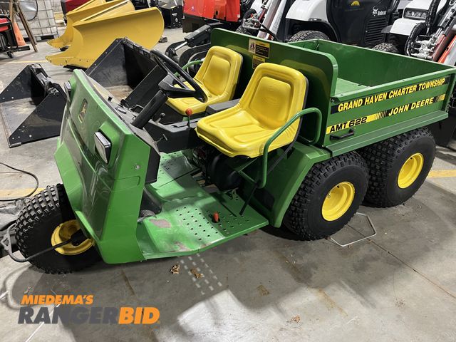 Lot 30-4104 - John Deere AMT 622 UTV