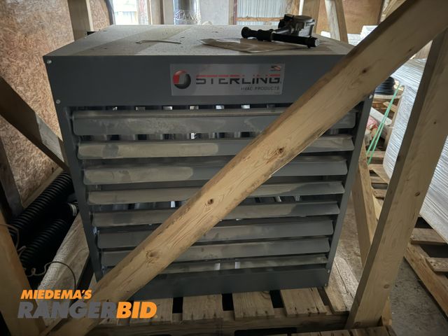 Lot 30-5735 - (1) Sterling, model XF250, 125,000 BTU/HR, natural gas furnace, S/N 823013144900009005.