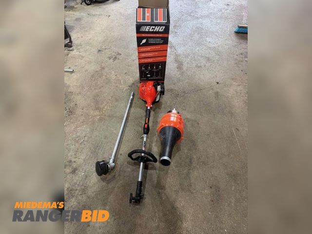Lot 30-10910 - Echo PAS-225VPB combo kit with power head, blower &amp; string trimmer attachments, gently used, eve...