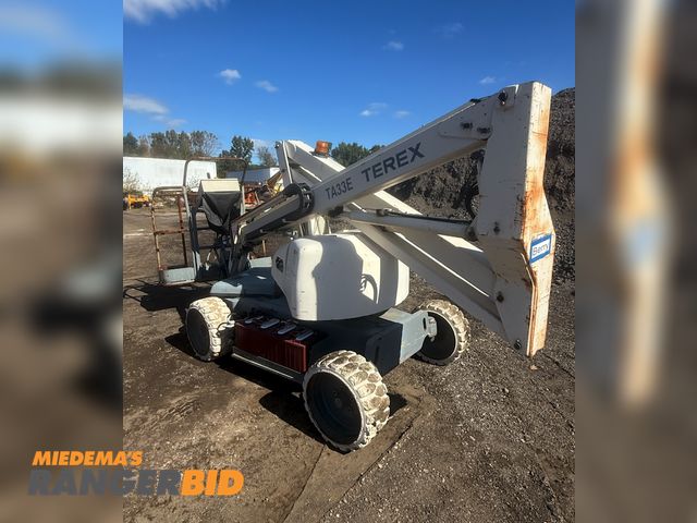Lot 30-11530 - Terex TA33E Boomlift  seller will load