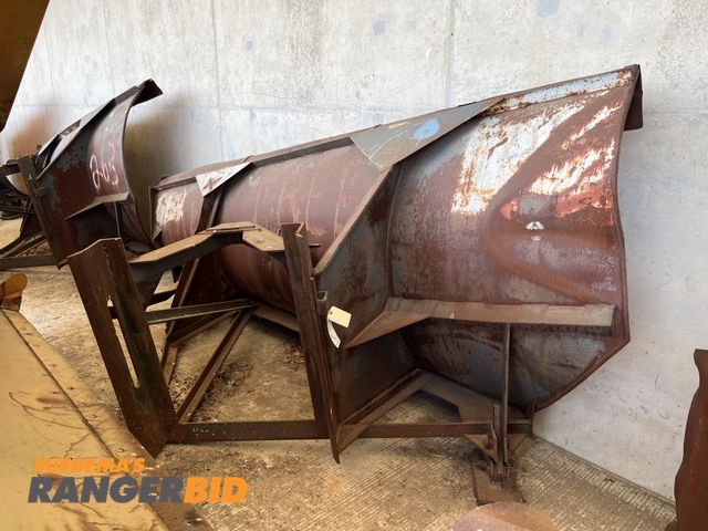 Lot 30-1477 - Root 1-Way Front Plow Municipality owned, Seller will load.