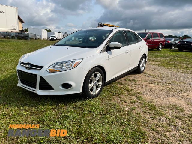 Lot 30-3479 - 2014 Ford Focus SE with 34223 miles Sedan FWD