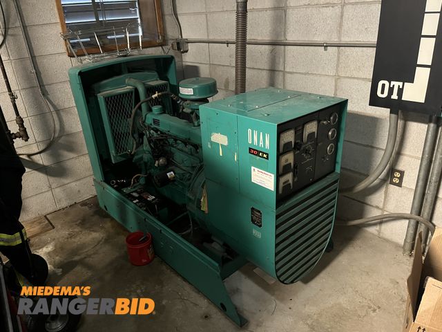 Lot 30-5099 - Onan 30.EK-15R/9948M 30KW Natural Gas Generator