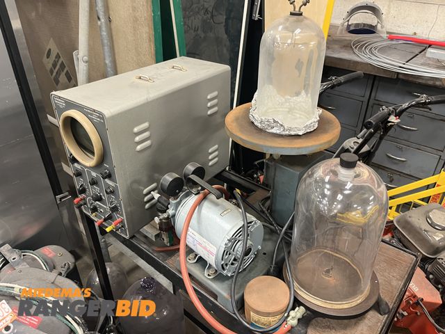 Lot 30-4913 - Lot includes Lab Vacuum and Cathode Ray Oscilloscope