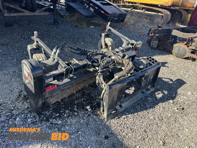 Lot 30-1011 - 2021 Caterpillar PR184 Power Box Rake 84" wide, hydraulic driven, hydraulic angle adjustment, skid s...