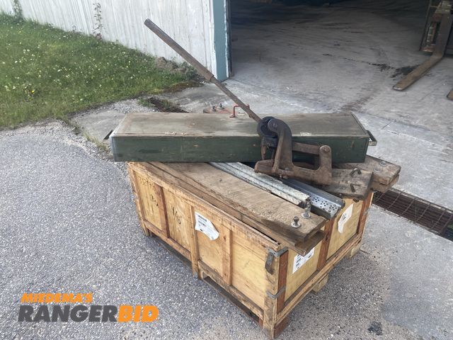 Lot 30-10655 - l Lot of Conveyor Belt Splicing Kit Lot of Conveyor Belt Splicing Materials and Tools, unknown brand...