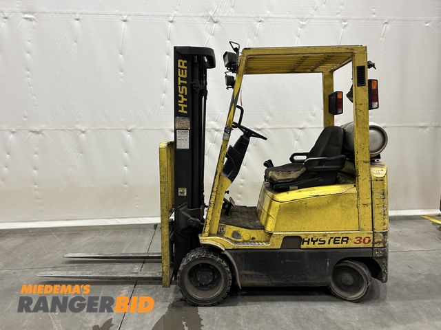 Lot 30-16322 - Hyster  Forklift 3,000 lbs Lift Capacity
