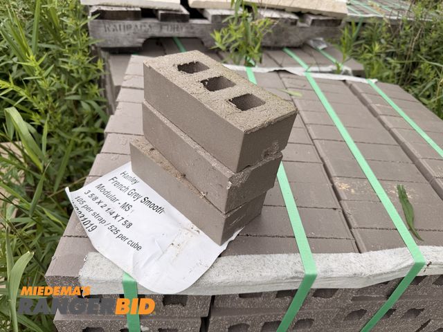Lot 30-3405 - (3,400) Bricks - Hanley French Grey Smooth