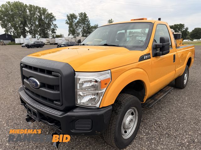 Lot 30-3330 - 2012 Ford F-250 with 70,851 miles Regular Cab Pickup Truck 4x4