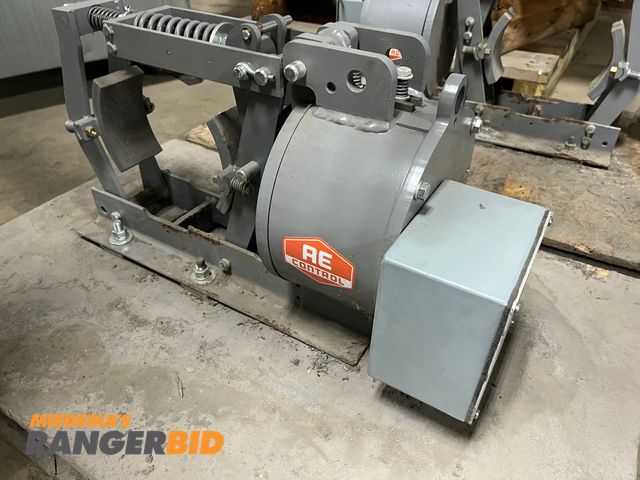 Lot 30-10137 - AE 8” Magnetic drum breake model# 5010f0853 P/N# AE113733 HUBBELL