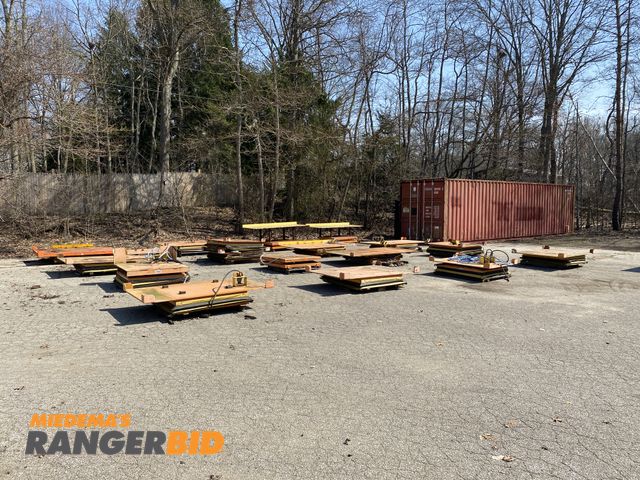 Lot 30-62 - LOT OF 16 Pneumatic Lift Tables, Various Sizes Listed Below. 4000lb Capacity
96x35 Inches Lift Table...