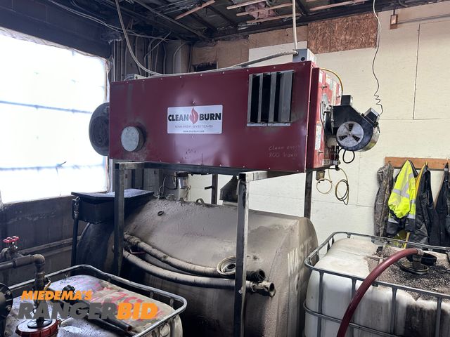 Lot 30-LCRC OIL BURNER - 1 CLEAN BURN CB-2501 USED OIL BURNER ONE (1) USED OIL BURNER WITH OIL STORAGE TANK. HEATER IS RATED ...