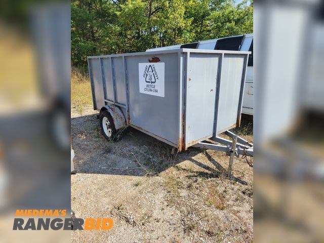 Lot 30-1002 - Lot of (4) Towable Dumpsters This is not a titled item. Municipality owned. Please note that this is located at the recycle center.