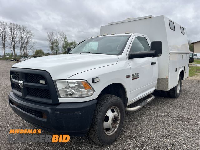 Lot 30-4721 - 2013 Dodge Ram 3500 with 53,521 miles Regular Cab Knapheide Service Body Pickup Truck 4x4