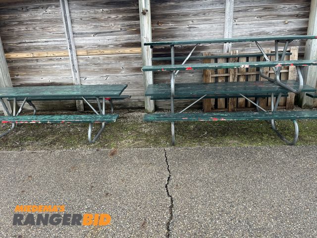 Lot 30-4129 - (3) Picnic Tables