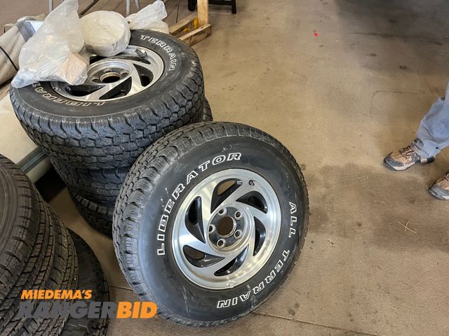 Lot 30-3405 - 4 Tires with rims. LT235 175 R15