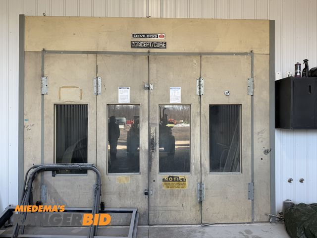 Lot 30-6767 - DEVILBISS 24.5' x 13' Paint Booth