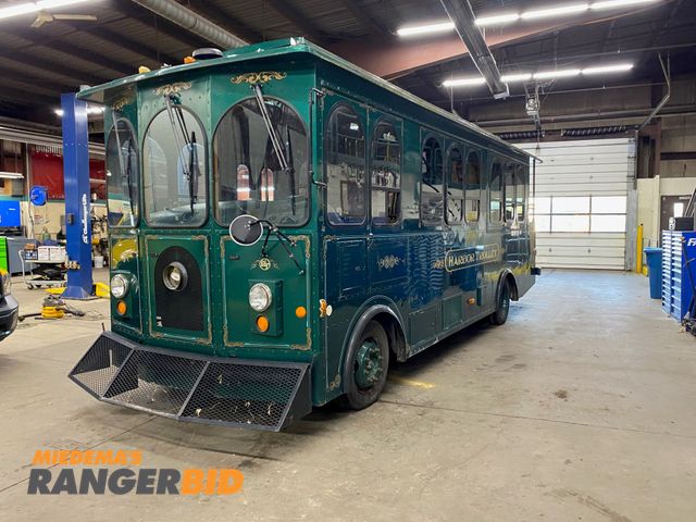 Lot 30-30293 - 2001 Freightliner Classic American Trolley Trolley Runs and drives.  Would recommend towing from location.  Driveability is questionable.  Ha...