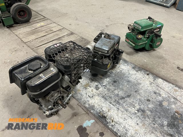 Lot 30-4411 - 3 Briggs and Stratton EX210D501706747, 8022 2935-01, PW80-1300 Motors Gas Powered Recoil Start