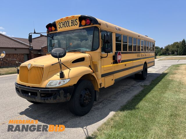 Lot 30-848 - 2013 International 3000 School Bus