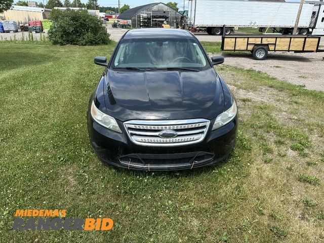 Lot 30-11257 - 2010 Ford Taurus SE Sedan