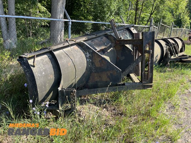 Lot 30-677 - Root 1-Way Front Plow Municipality owned, Seller will load.