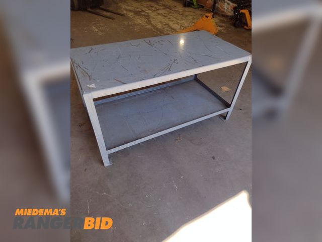 Lot 30-78 - Medco MMT305-2 2000lb Capacity Workstation / Bench 60x30x32

The seller will assist with loading. Fo...