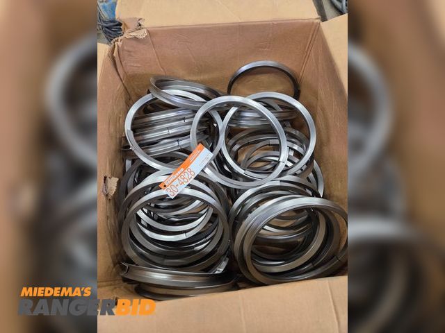 Lot 30-4828 - Pallet of miscellaneous 11.5 inch metal rings