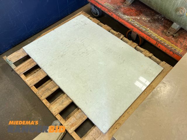 Lot 30-3817 - 1 Granite Counter See pics for dimensions