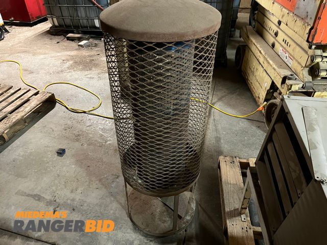 Lot 30-2786 - Space heater