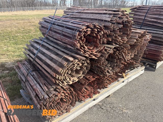 Lot 30-4906 - Pallet of snow fence, each roll is approximately 4' x 50'.