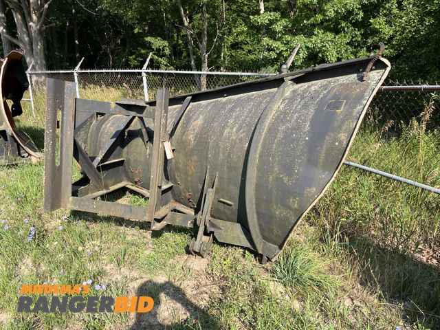 Lot 30-673 - Root 1-Way Front Plow Municipality owned, Seller will load.