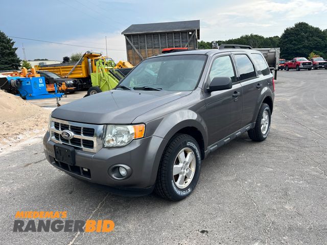 Lot 30-3470 - 2010 Ford Escape with 63,609 miles XLT SUV 4x4