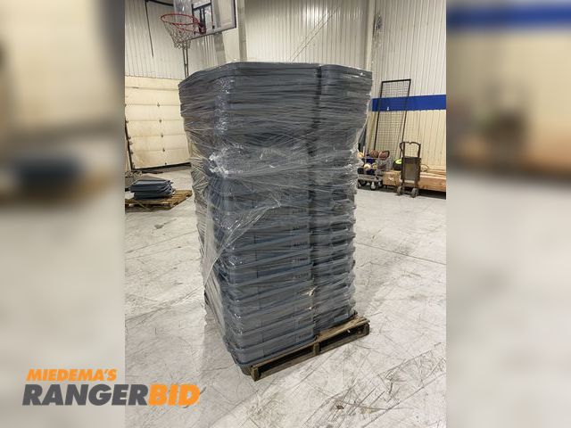 Lot 30-36 - LOT OF 50 Rubbermaid BRUTE 14-Gallon Storage Containers w/ Lids  

Seller will assist with loading. ...