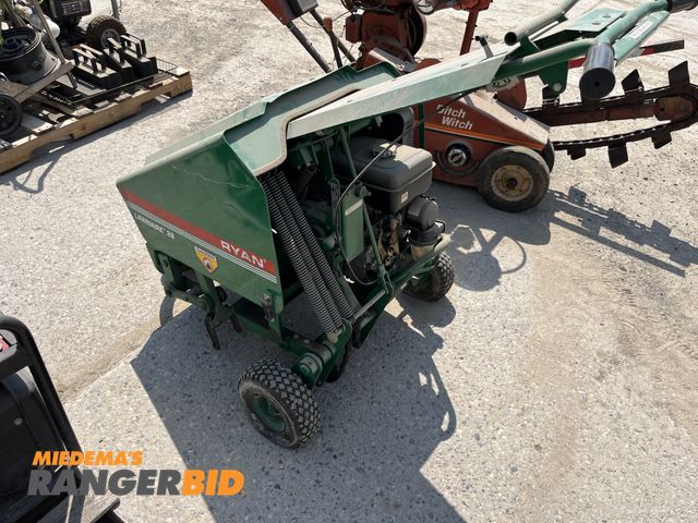 Lot 30-1539 - Ryan Lawnaire 28 Aerator