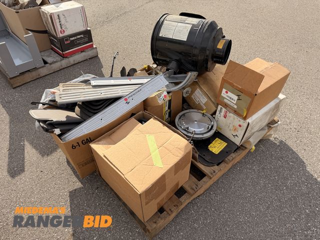 Lot 30-3587 - Pallet of miscellaneous parts including radiators, air cleaner, and more