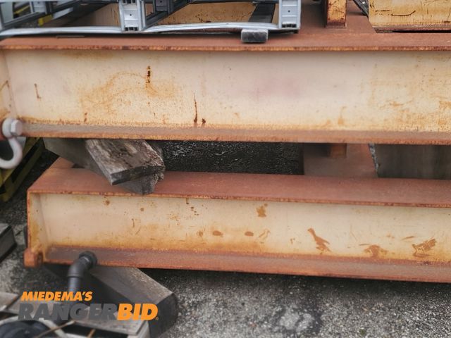 Lot 30-10332 - 4 way Lifting Spreader Frame 67,000 Lifting Capacity Specialty Equipment