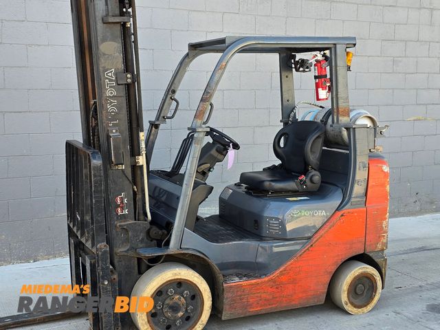 Lot 30-175 - 2017 Toyota 5,000lbs Capacity Forklift - See Video for Operation
