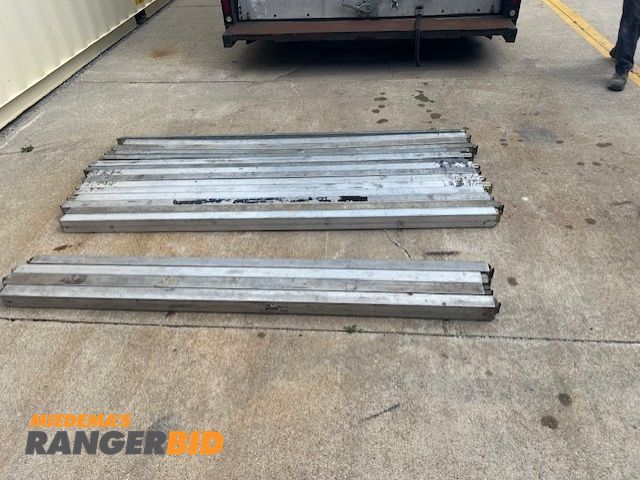 Lot 30-20622 - 19 Aluminum Truck Van Body and Semi Van Trailer Extendable Load and Decking Bars for E/Track.  Vario...