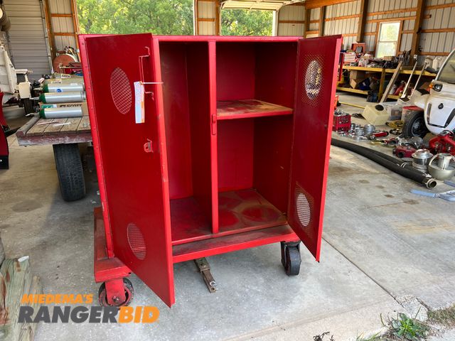 Lot 30-3532 - Heavy duty Cabinet on Casters towable.
