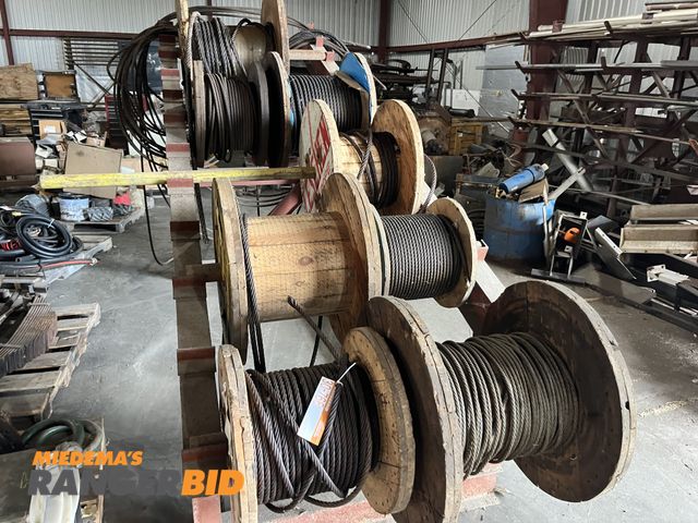 Lot 30-776 - Rack with Heavy Duty Cable See pics for sizes