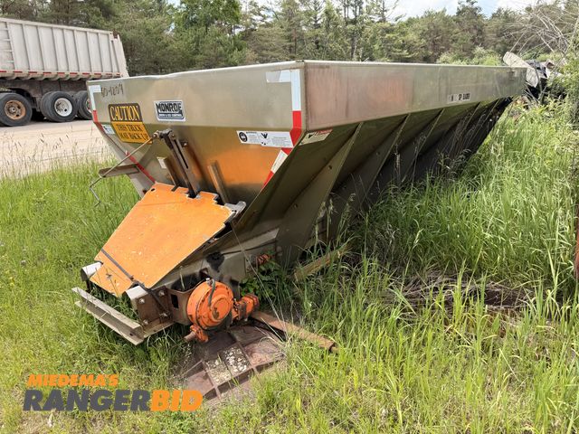 Lot 30-3960 - Monroe 14' Salt / Sand Spreader Municipality owned, Seller will load.
