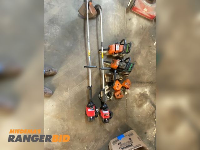 Lot 30-2004 - Stihl &amp; Jonsered Chainsaws and Weed Whackers For Parts Only Various Chainsaws for parts and weedeaters 2 Jonsered Lil'Red weedeaters, unknown working condition.

For Parts only: Stihl 34AV Supe...