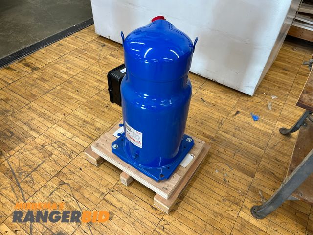 Lot 30-3803 - Danfoss SM185S4CC Performer Scroll Compressor .