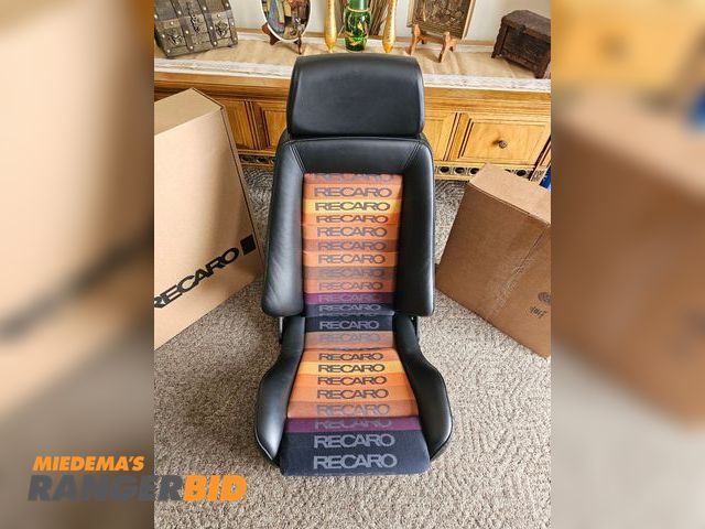 Lot 30-10957 - Recaro -Classic LX Spektrum Orange W/ Black Leather (LH Side)