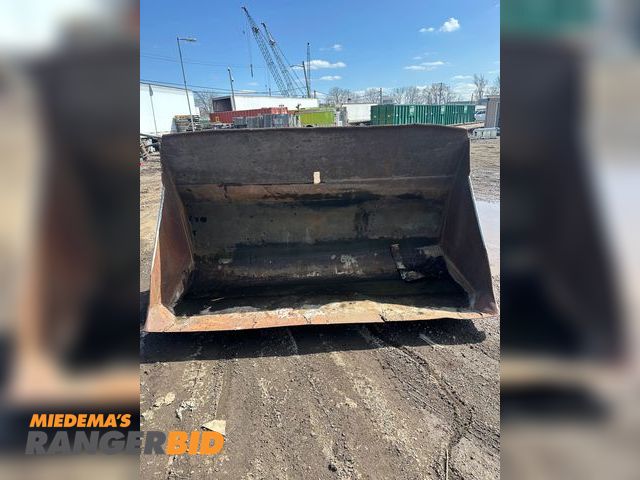 Lot 30-10339 - Wheel Loader Bucket 9 Feet wide