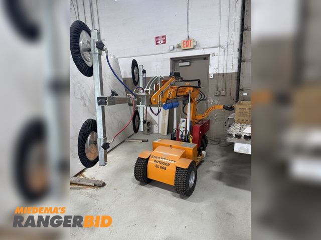 Lot 30-5105 - Smartlift SL608HL Vacuum Arm Transport