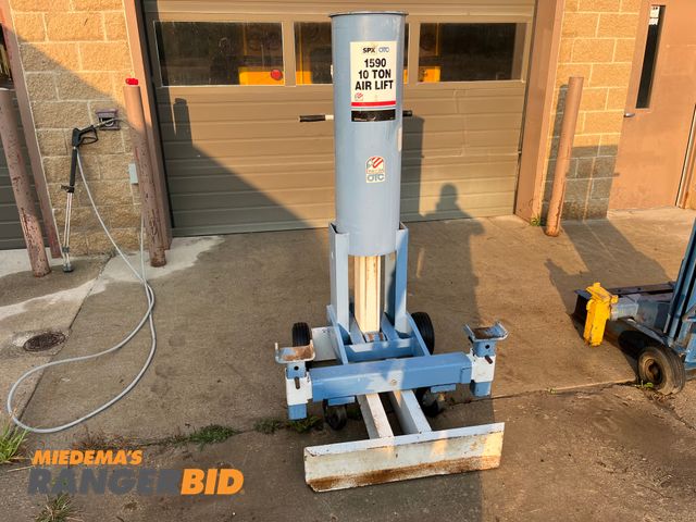 Lot 30-3410 - (1) OTC SPX 10 Ton Air Lift •	Municipality owned, Seller will load.