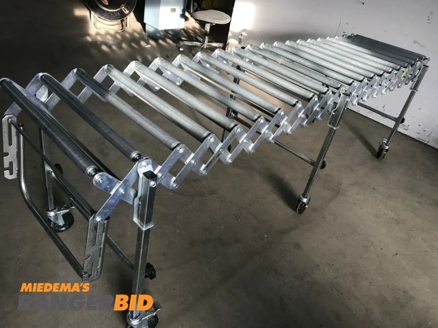 Lot 30-22 - Nestaflex 226 Adjustable Height Flexible Accordion Roller Conveyor 24" In Wide 9' Long