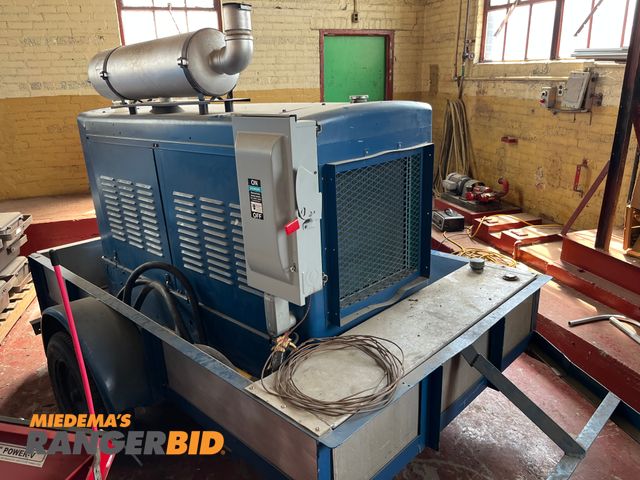 Lot 30-2150 - Onan 30EK Genset 30kw Towable Gas Generator